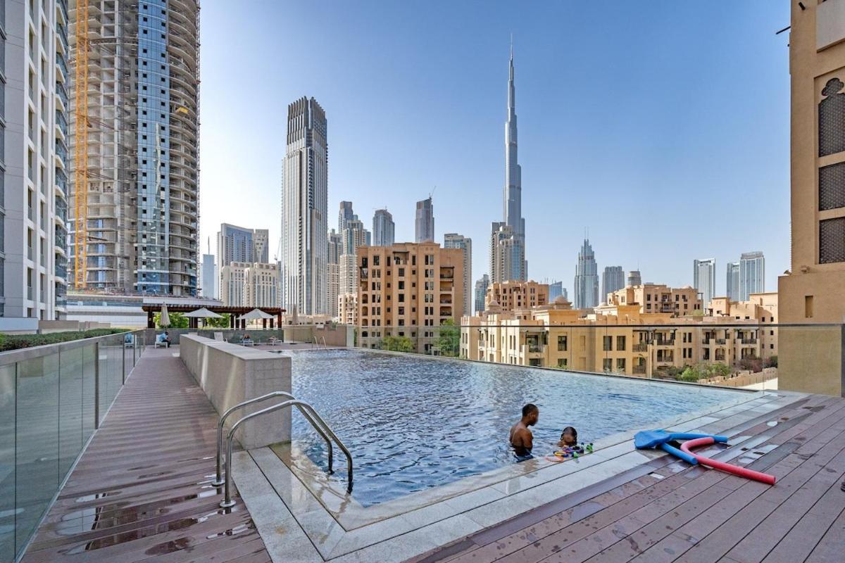 Cool 4-Bedroom Apartment With Burj Views At Bellevue Tower In Downtown Dubai Exteriör bild