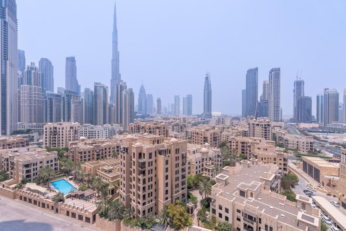 Cool 4-Bedroom Apartment With Burj Views At Bellevue Tower In Downtown Dubai Exteriör bild